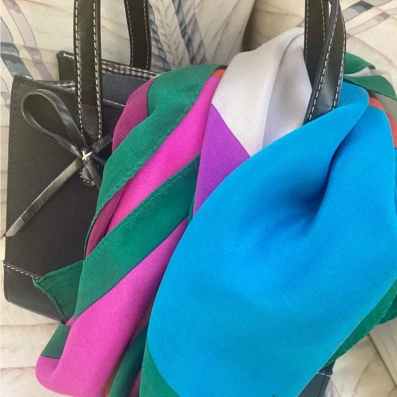 SIMON CHANG vintage silk scarf. Abstract and colourful - Picture 7 of 7